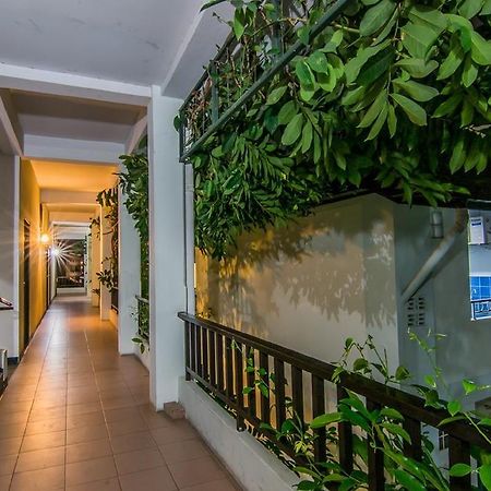 Sutus Court 4 Hotel Pattaya Buitenkant foto